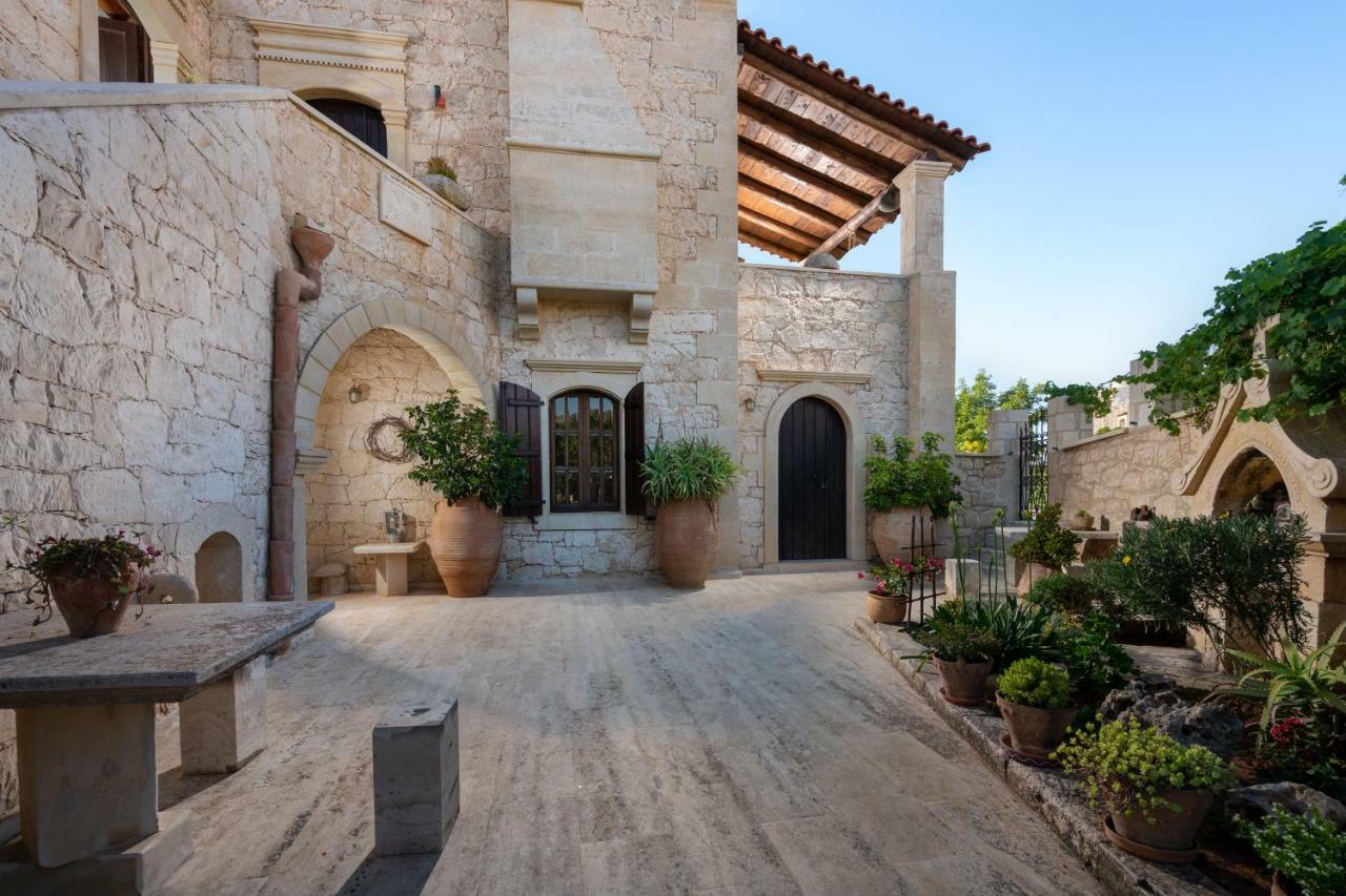 Pantelis Villa Elefterna